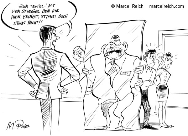 Die Mitarbeiter halten ihrem Chef einen Spiegel vor - Erfolgreiche Führungskräfte sind selbstkritisch und kennen ihre Stärken und Schwächen. Cartoon. Publikation: Rieter Jahreskalender.
